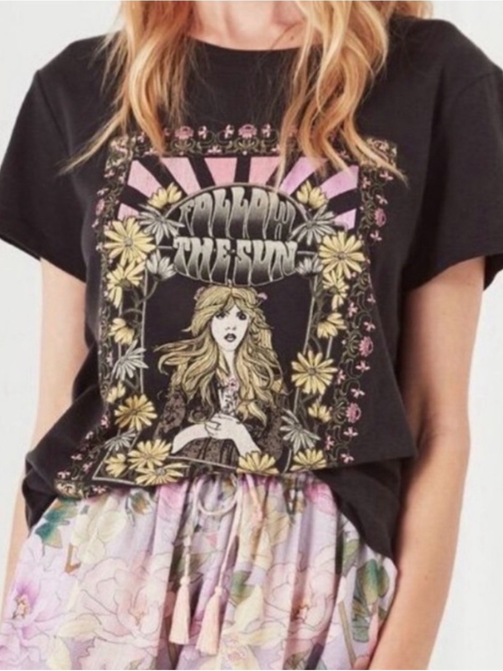 NWT Spell & the Gypsy Follow the Sun Tee size M